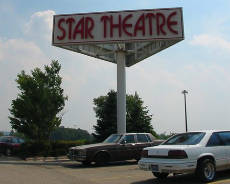 AMC Grand Rapids 18 - Sign (newer photo)